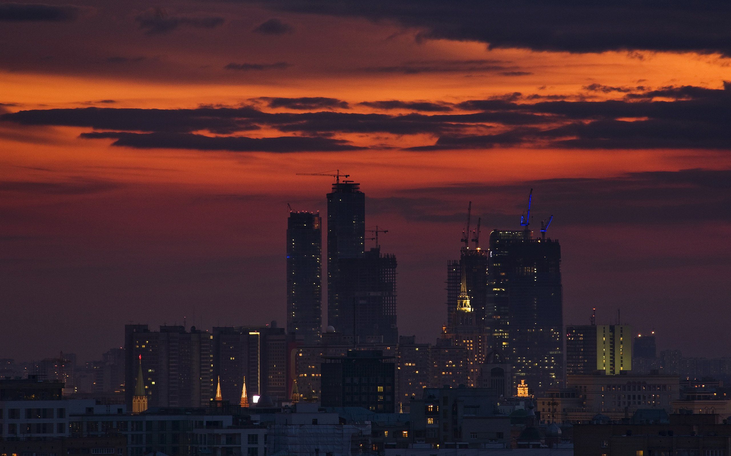 Красивый закат в Москве